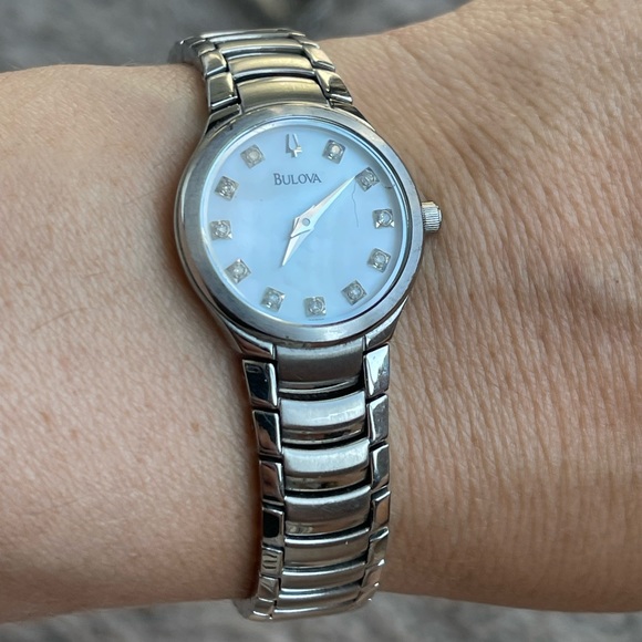 Bulova Stanley steel with diamonds - Picture 3 of 9